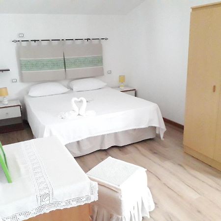 B&B I Limoni Sorso Bagian luar foto